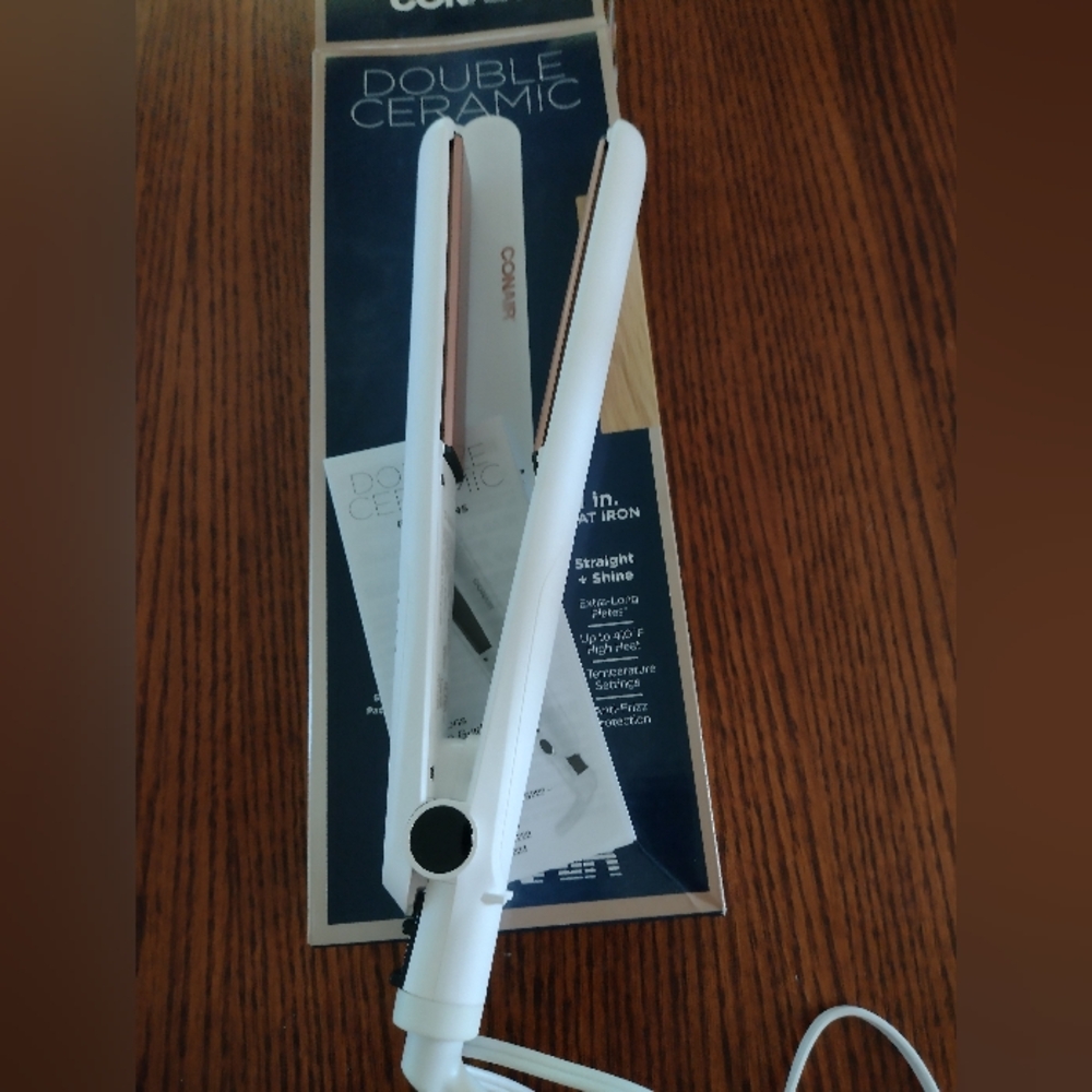 Conair Double Ceramic Flat Iron NWOT